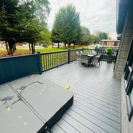 Mallard Lodge With Hot Tub