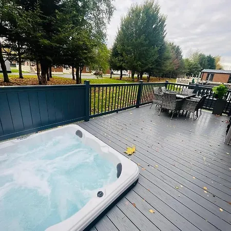 Tatil Evi Mallard Lodge With Hot Tub *