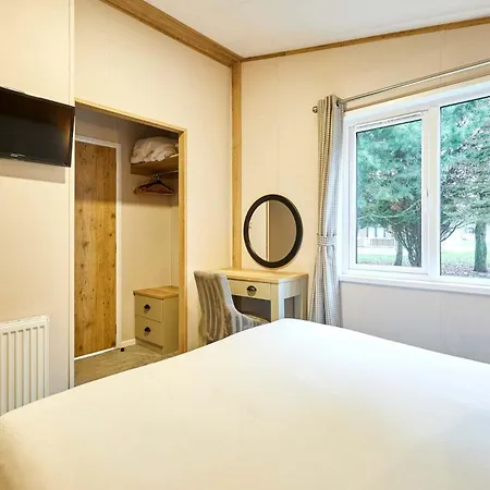 Mallard Lodge With Hot Tub York