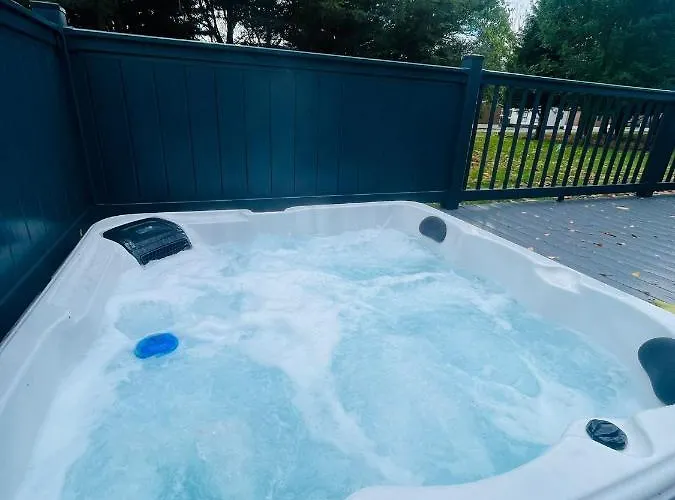 Copse View With Hot Tub * York