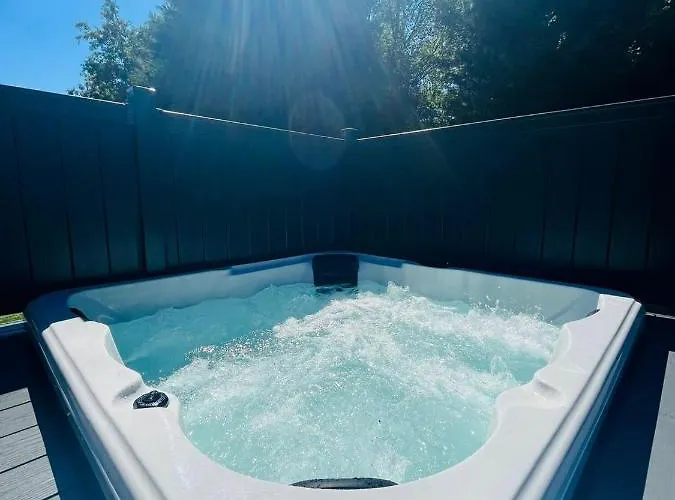 Copse View With Hot Tub Hébergement de vacances *
